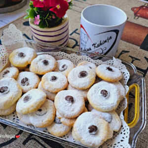 ZNATE LI ŠTA SU LINCERI? Novogodišnji keksići koji imaju NAJJAČI UKUS - sa razlogom svi prave, BEČLIJE OBOŽAVAJU