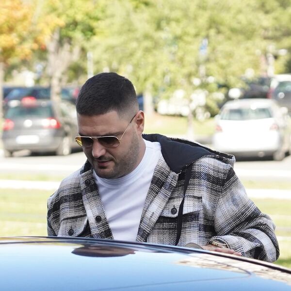 SRBI SE KRSTE KADA VIDE GDE ŽIVI: Ovo je dokaz da zgrće ozbiljnu lovu, može li se još neko pohvaliti ovim luksuzom?