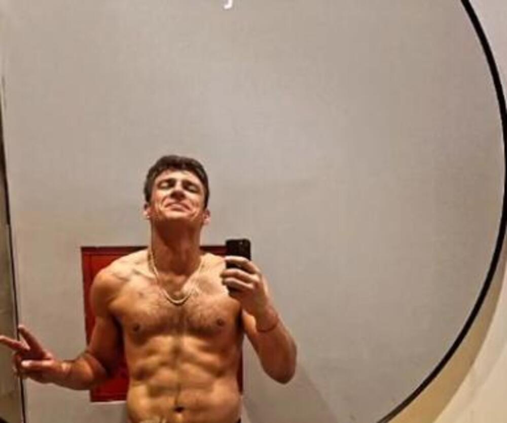 SRBINA KOJI JE DOBIO DETE SA DRUGARICOM VIŠE NI ROĐENI NE PREPOZNAJU! Podmladio se 20 godina, slike šokiraju