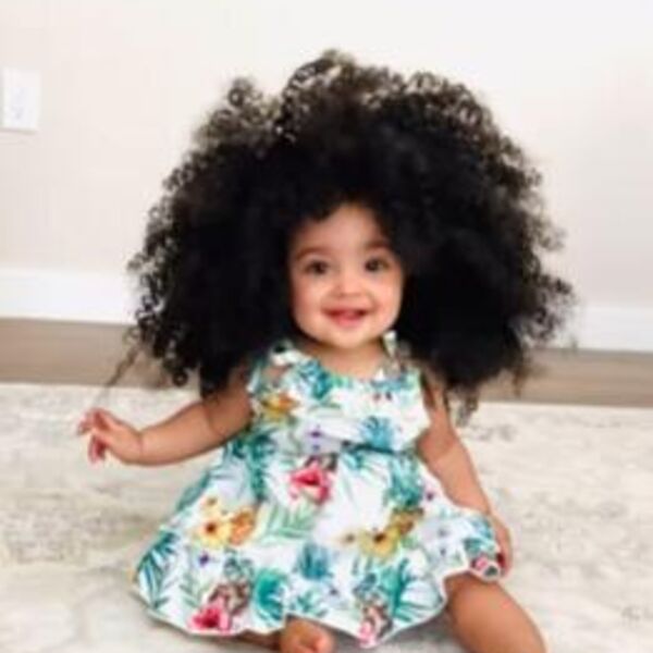 OVU DEVOJČICU ZBOG NJENE KOSE ZOVU "ŽIVOM LUTKOM": Svima su POPADALE VILICE, ovakav FENOMEN još niste videli