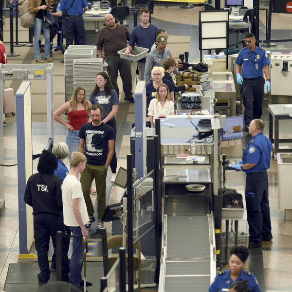 U ovoj zemlji tokom februara najavljeni štrajkovi na aerodromima i železnici!