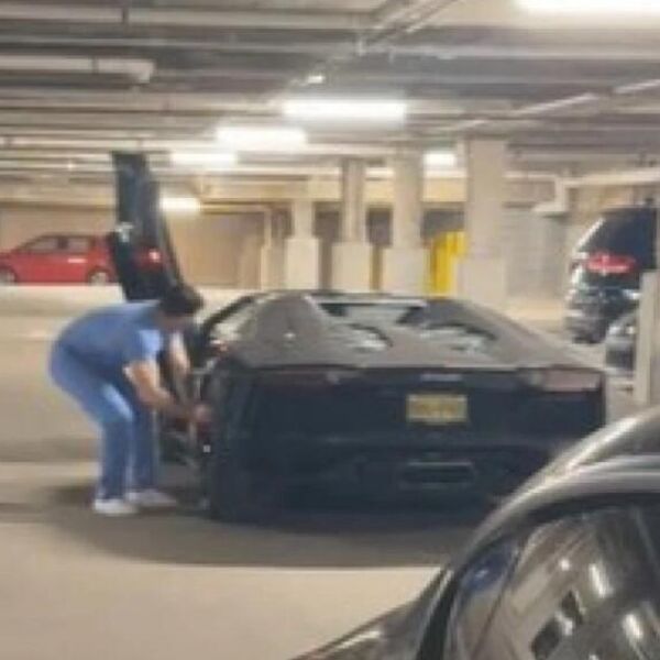 BAHATI KOMŠIJA UZNEMIRAVAO KOMŠILUK ZVUKOM SKUPOG AUTOMOBILA: Svi mu zamerili, a on uradio OVO (VIDEO)