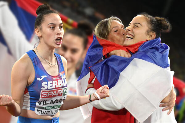 SVE, SAMO NE OBIČNA MAMA: Ko je Đerđe Vilagoš, žena zmaj iz Iđoša? Ne zna se ko je veća CARICA - ona ili Adriana!