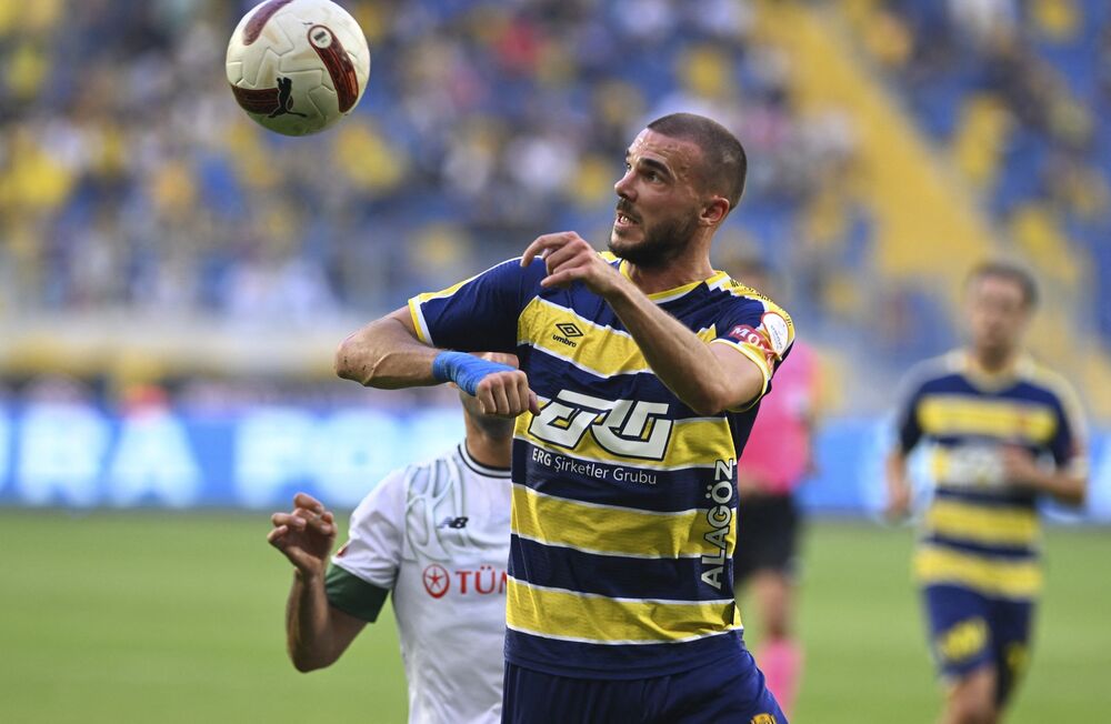 Nihad Mujakić u dresu Ankaragudžua