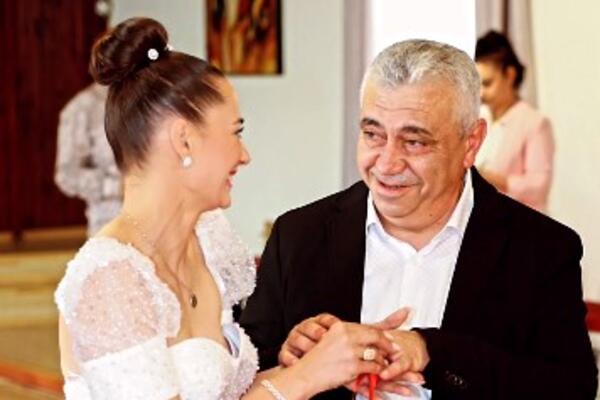 ŠOKIRAĆE VAS KAKO DANAS ŽIVI ŠABANOVA CUCA! Muž Turčin DEBELO STARIJI od nje, pokazala i NJEGA i DETE!