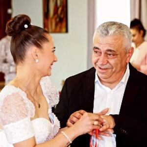 ŠOKIRAĆE VAS KAKO DANAS ŽIVI ŠABANOVA CUCA! Muž Turčin DEBELO STARIJI od nje, a sad pokazala i DETE! FOTO