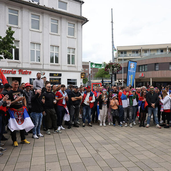 KAKVA LUDNICA! Srpsko kolo usred Nemačke! Tako je braćo! (VIDEO)
