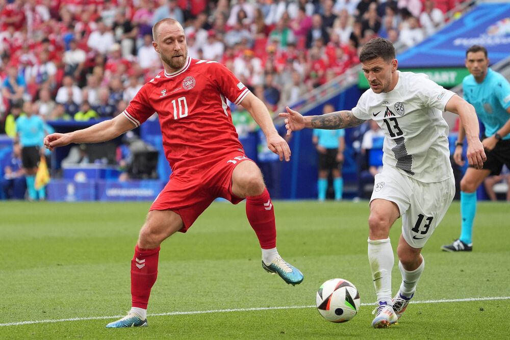 Eriksen na meču protiv Slovenaca