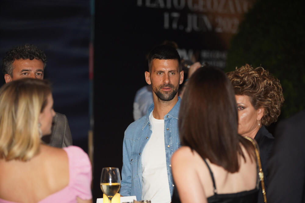 KAO OD MAJKE ROĐENA: Htela da se uda za Đokovića, a sada je ceo svet gleda GOLU! (VIDEO)