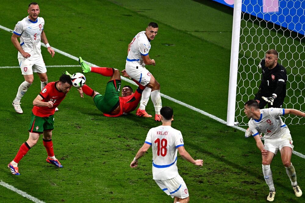 Trenutak kada je Diogo Žota dao gol koji mu je kasnije poništen