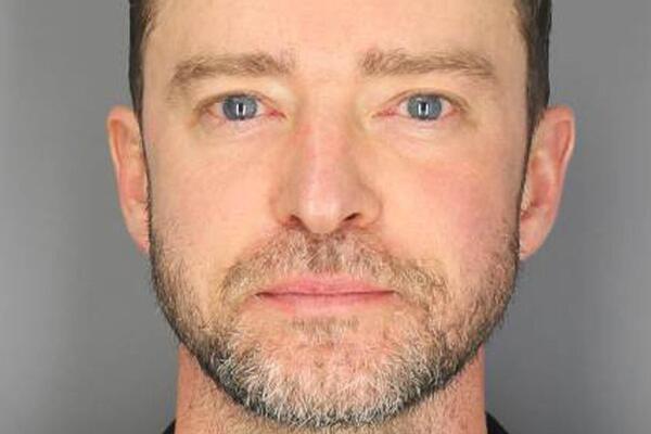 "FANOVI GA URNISALI JER JE SLABO PEVAO NA TURNEJI, VIŠE SE TETURAO": Džastin Timberlejk saznao tešku dijagnozu!