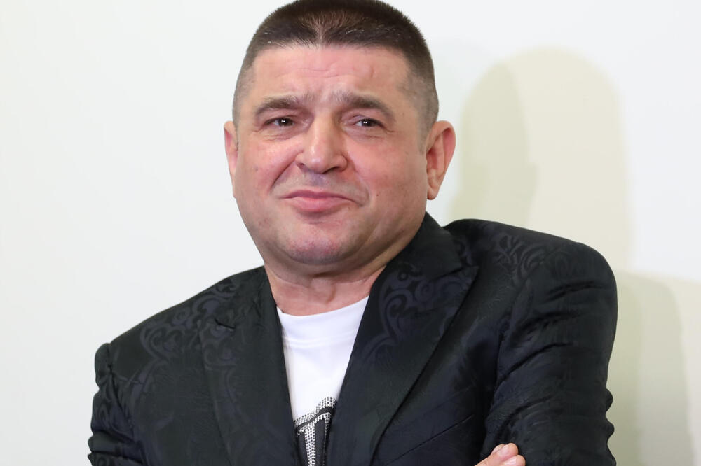 Baja Mali Knindža ima čak šestoro dece iz dva braka! U javnosti ih skoro i nema, a evo kako oni izgledaju