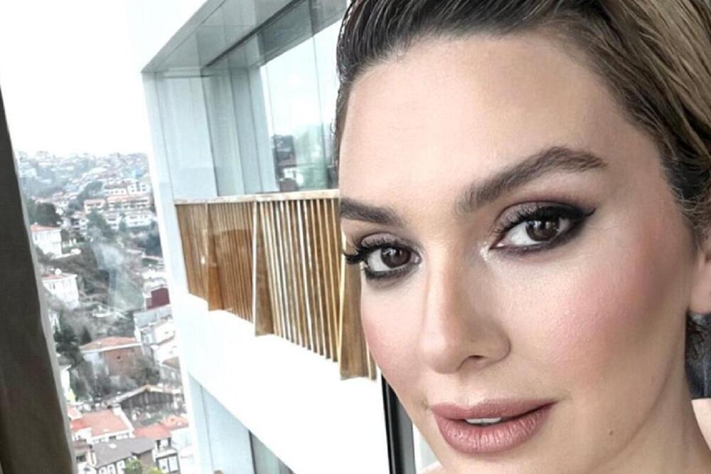 Izašle gole fotografije Šeherezade od kojih srce može da stane: Ovako izgleda žensko telo posle TREĆEG porođaja