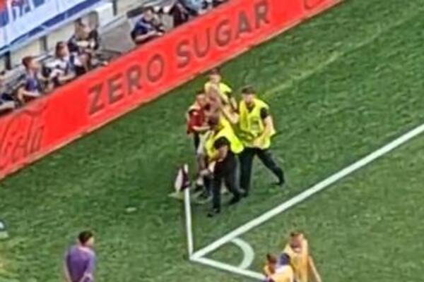 INCIDENT NA MEČU SRBIJE I SLOVENIJE NIJE BIO PRIKAZAN U PRENOSU! (VIDEO)