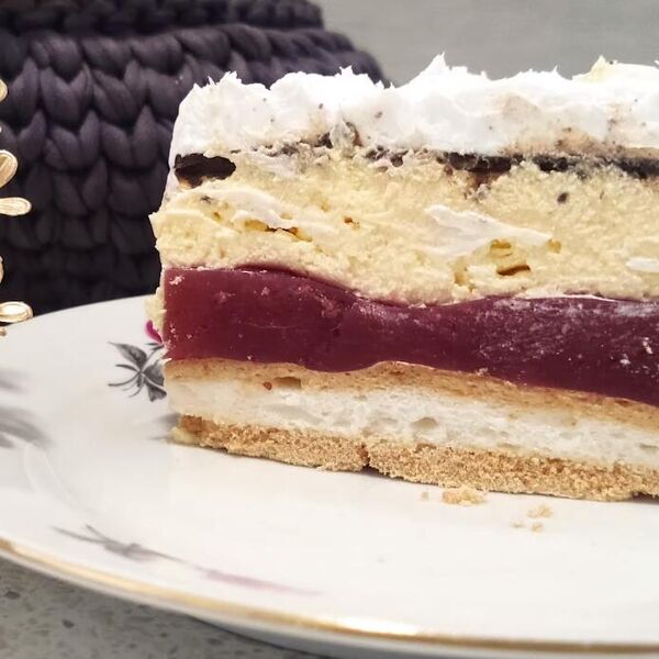 Recept za lažnu kapri tortu koja hladi leti i taman je slatka: Kremasta poslastica se pravi brzo, a jede još brže!