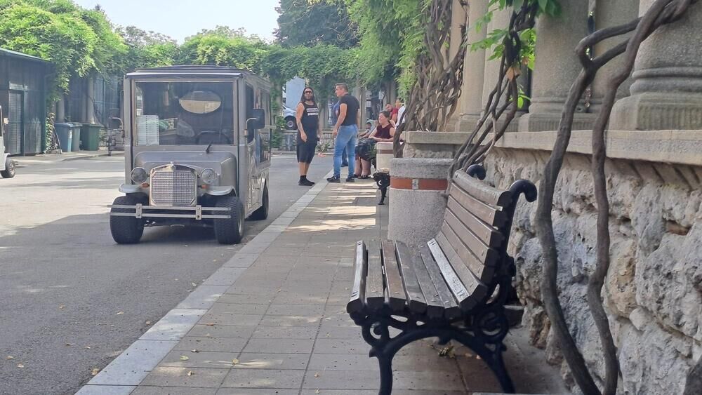 Sahrana majke Bebi Dol