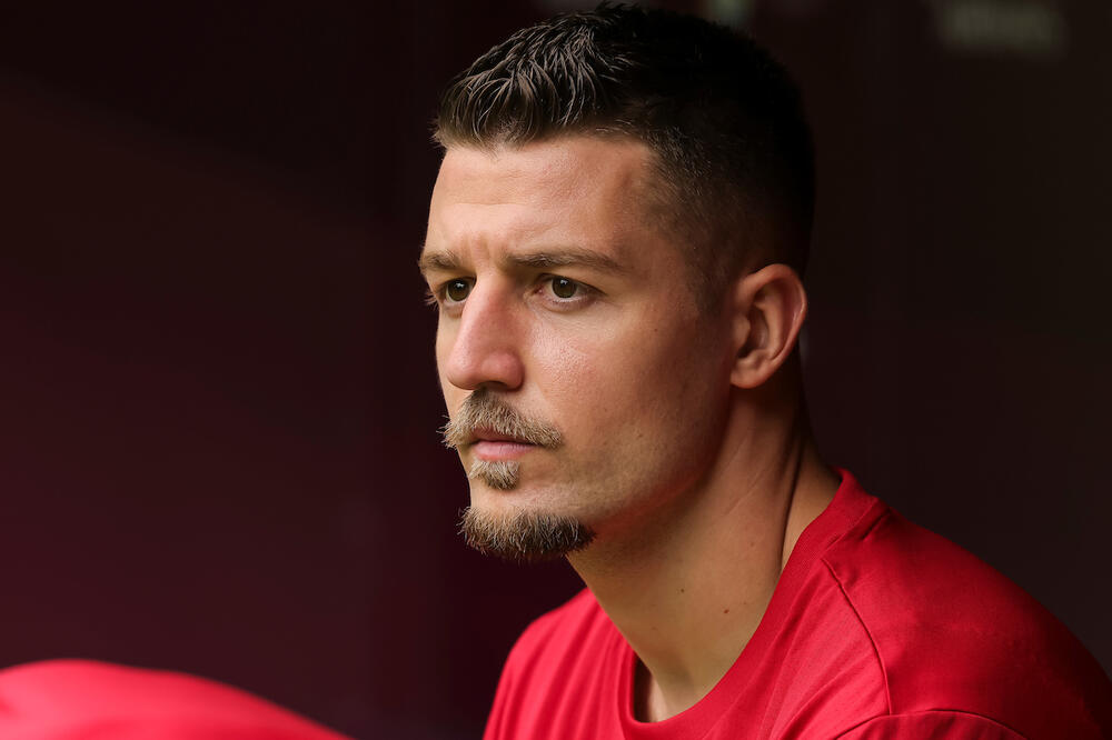 Propast! Sergej Milinković-Savić završio na stubu srama!