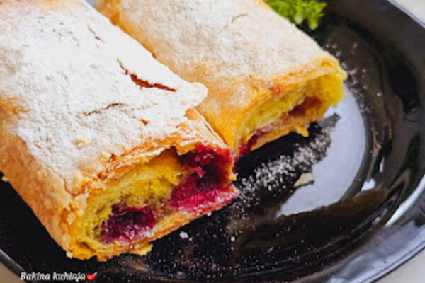 Brzinska pita sa višnjama koja se pravi očas posla: Lagan poslastica božanstvenog ukusa koji se pamti