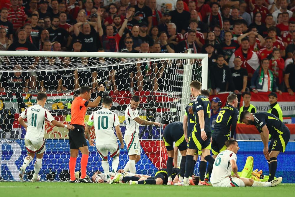 UŽASNA SCENA NA EVROPSKOM PRVENSTVU: Mađar ostao nepomično da leži na travi, iznet sa terena kao Eriksen! (FOTO)