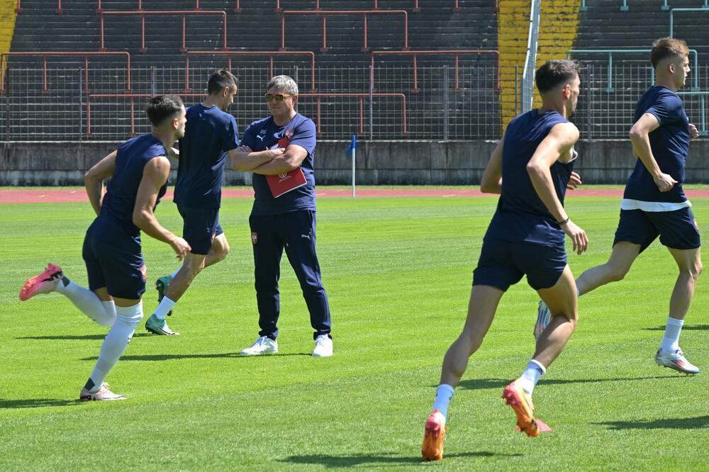 PIKSI PRESEKAO: Mlada nada počinje meč sa Dancima, ovaj potez ga je odao! (VIDEO)