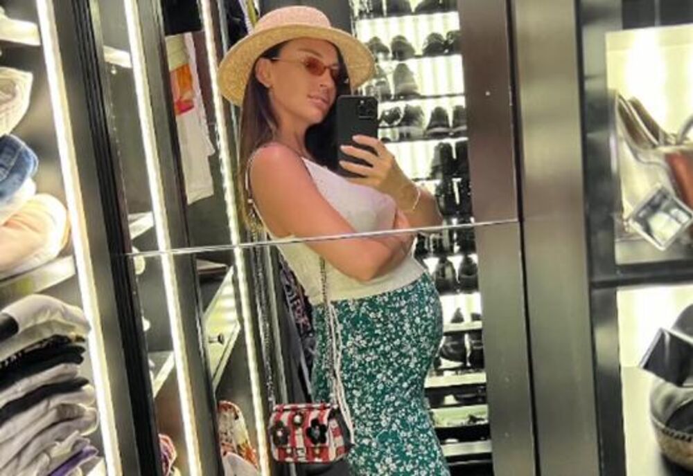 Pevačica uživa u trudnoći