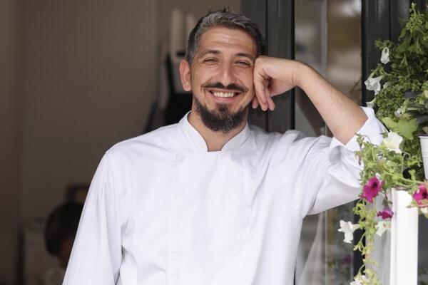 OD PERAČA SUDOVA DO VLASNIKA RESTORANA: Dalibor na Zlatiboru uradio NESVAKIDAŠNJE, masne kalorije zamenio OVIM