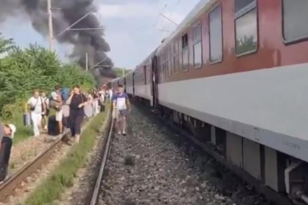 PRVI SNIMCI SA MESTA NESREĆE U SLOVAČKOJ: Nakon stravičnog sudara izbio požar, raste broj poginulih (VIDEO)