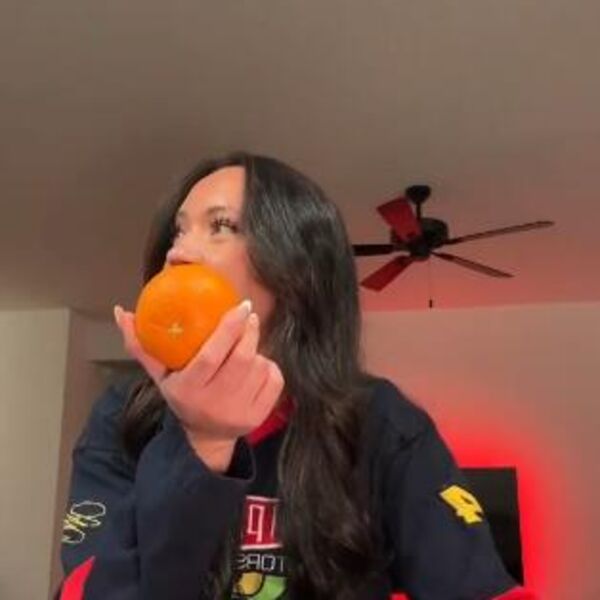 TEST SA POMORANDŽOM ZA PAROVE POKRENUO EPIDEMIJU RASKIDA: Dajte svom partneru da uradi OVO i sve ćete otkriti...