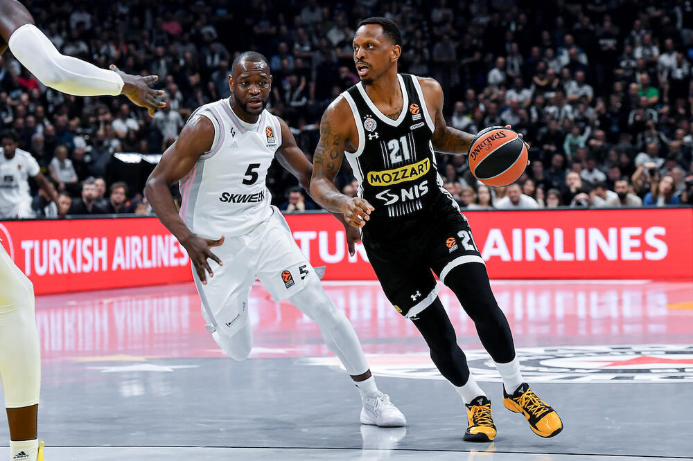 ZAVRŠENO! Potpisao za crno-bele!