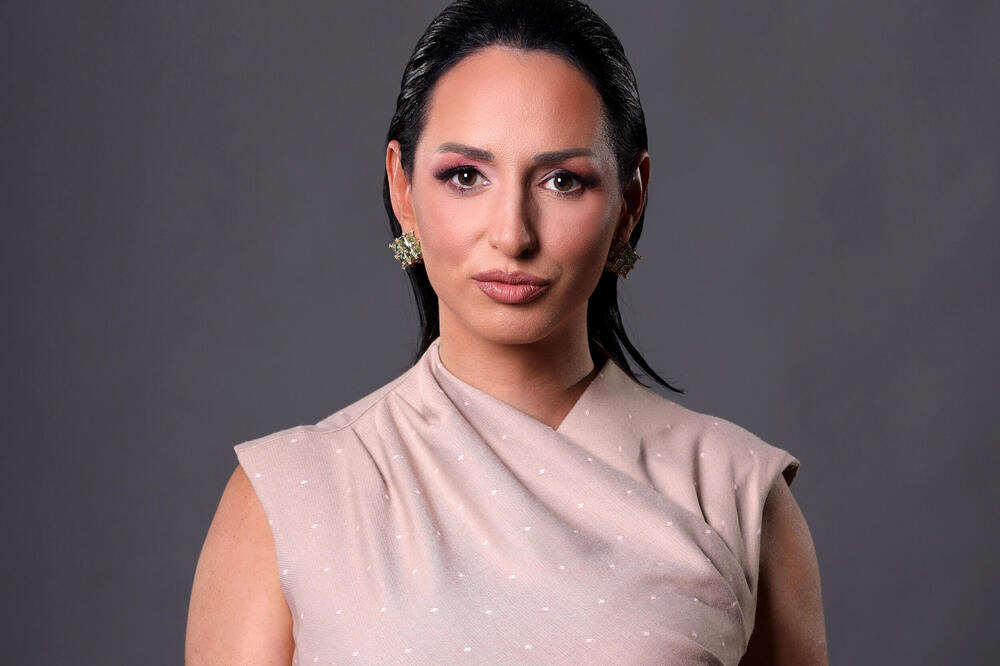 SNAGA NAŠE TELEVIZIJE JE U LJUDIMA - KO SU TV LICA KURIR TELEVEZIJE: : Intervju Silvije Slamnig