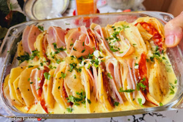 DOSADILA VAM JE MUSAKA, ALI JEDE VAM SE KROMPIR? Kombinacija sa ŠUNKOM I KULENOM razvaljuje - Baka Jela deli RECEPT