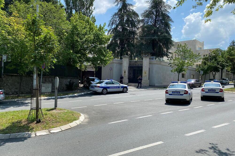 SUMNJA SE DA JE NAPADAČ NA ŽANDARMA IMAO POMAGAČE: U toku policijska AKCIJA u Novom Pazaru, ovo su DETALJI