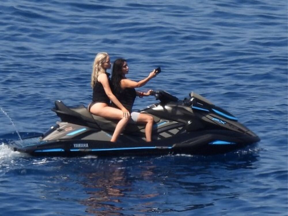 Ne gube vreme pa uveliko troše dane leta uživajući na omiljenoj destinaciji velikog broja Srba