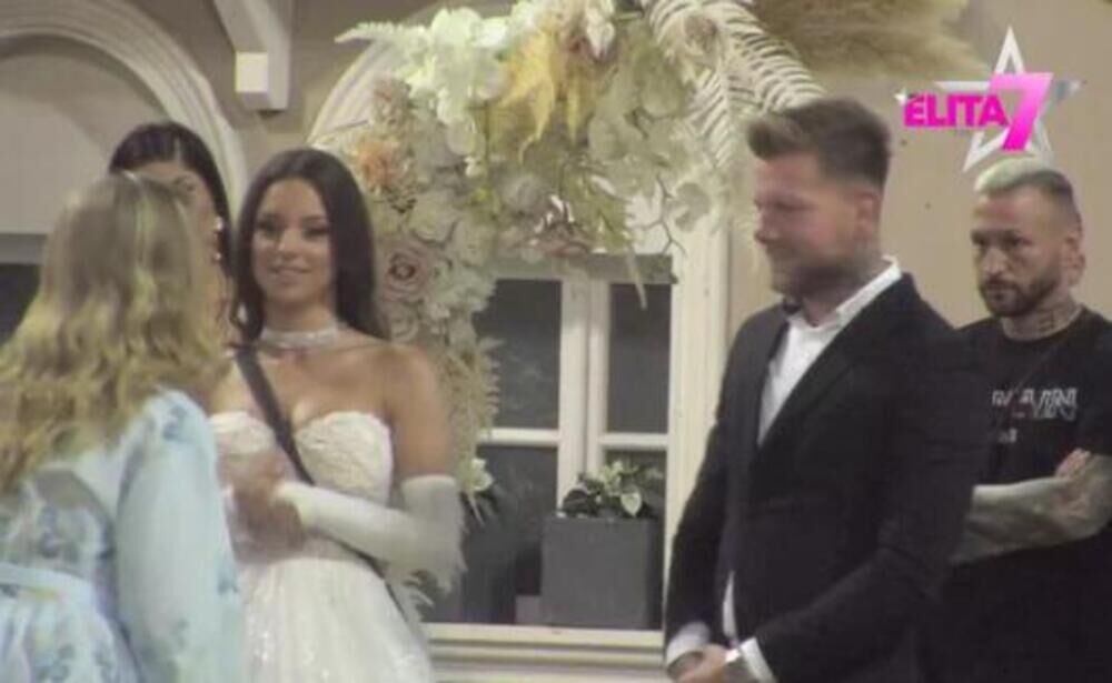 Reper je ustao pre zvona za buđenje i svih svojih cimera