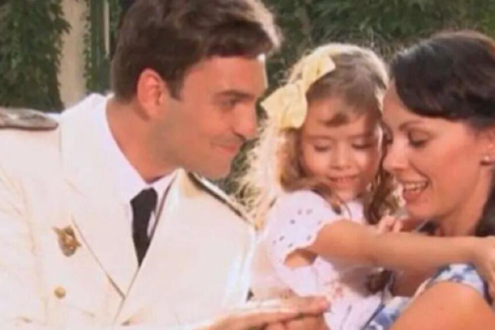 SEĆATE SE DEVOJČICE IZ SERIJE RANJENI ORAO? Ponovo u zagrljaju sa SLOBODOM I IVANOM, slika pokrenula LAVINU EMOCIJA