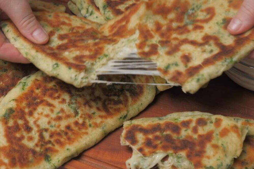 OMILJENE ZEMIČKE KOJE SRBI DECENIJAMA TAMANE MOŽETE NAPRAVITI I OD STAROG HLEBA: Pikantan obrok za male pare