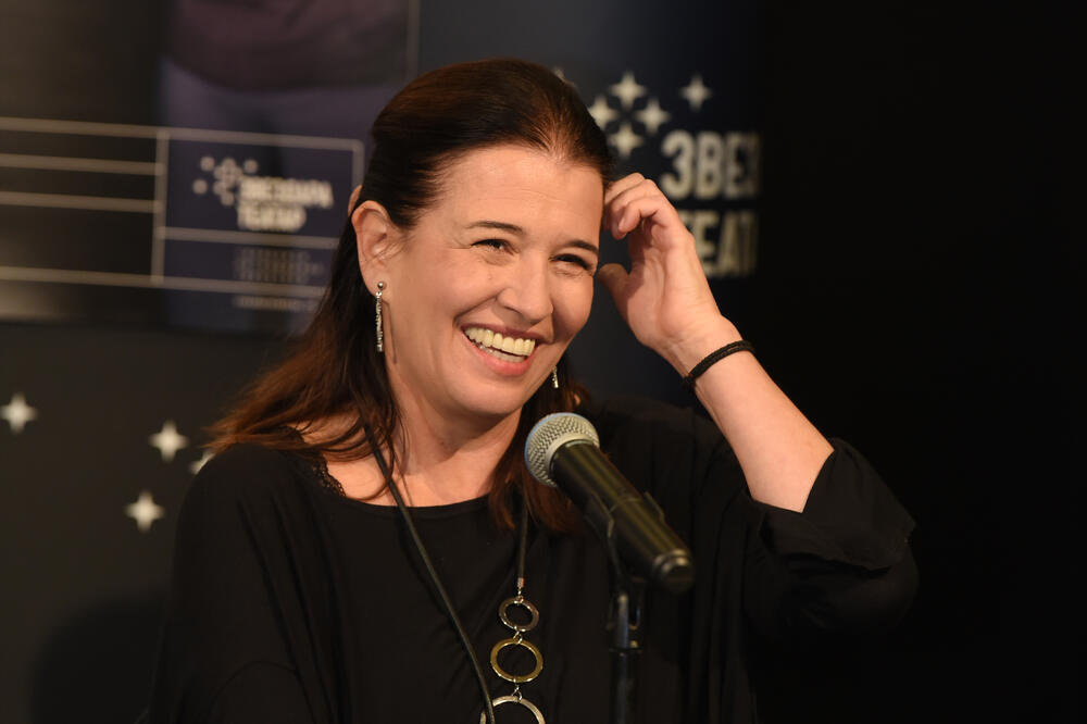 DANAS JE NELA MIHAILOVIĆ NAJSREĆNIJA ŽENA NA SVETU: Ovako IZGLEDA njena NASLEDNICA zbog koje je danas PONOSNA