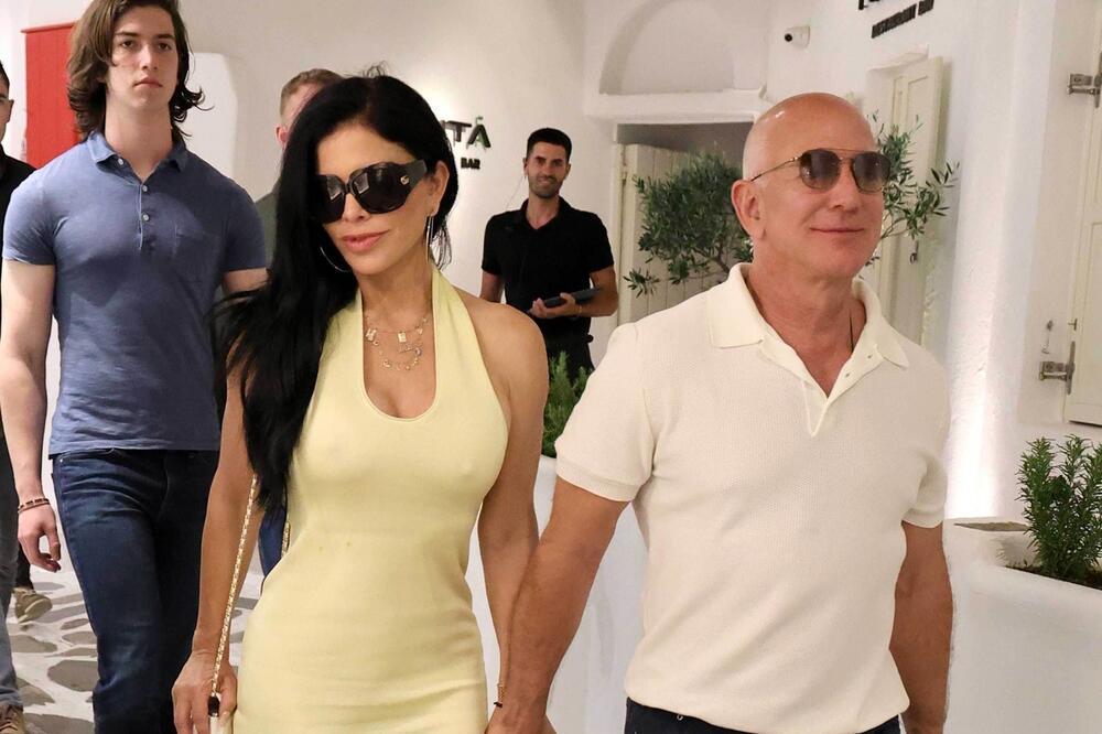 Džef Bezos im nije ni do kolena, vrede više od celog BDP-a Irana: Ovo je NAJBOGATIJA PORODICA na svetu (FOTO)