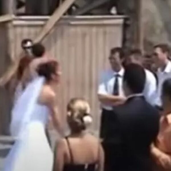 Pijani gosti i mlade koje padaju u nesvest: Ovaj snimak deli se svuda, odmah proverite i zbog čega (VIDEO)