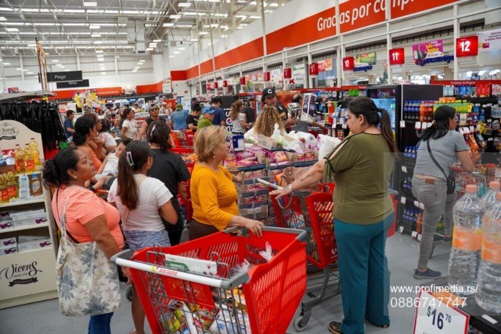 CRNI BILANS NEVREMENA: Najmanje 6 ljudi izgubilo život, a ima i nestalih nakon uragana