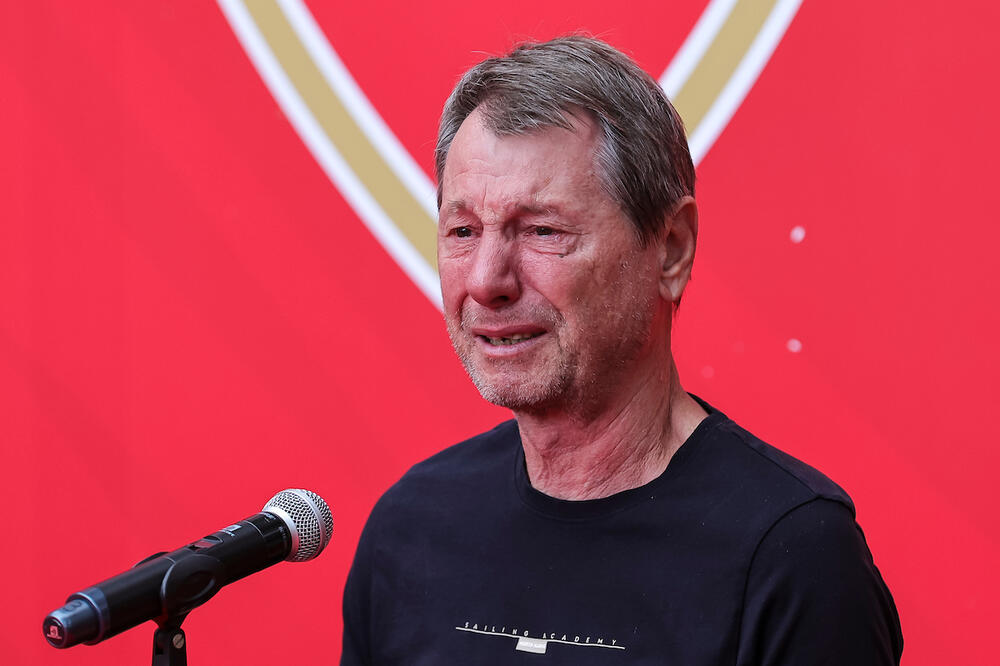 Zvezda se oprostila od legende: Moka Slavnić nije mogao da zadrži suze!