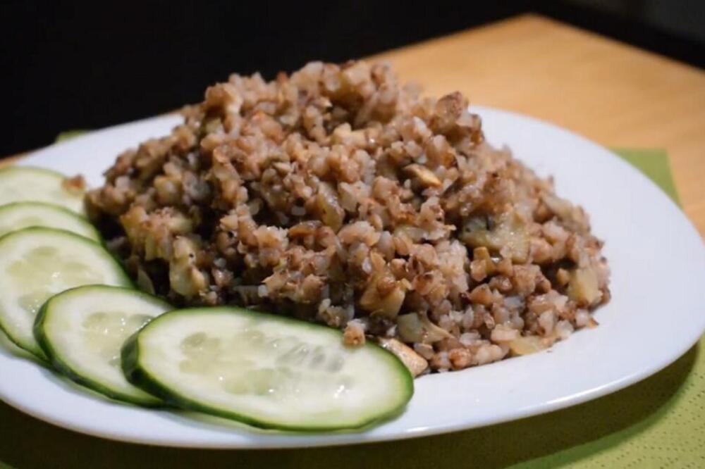 Svi su zaboravili ovu namirnicu, a pravo je blago: Čisti creva i jetru samo tako, a niko je više i ne jede