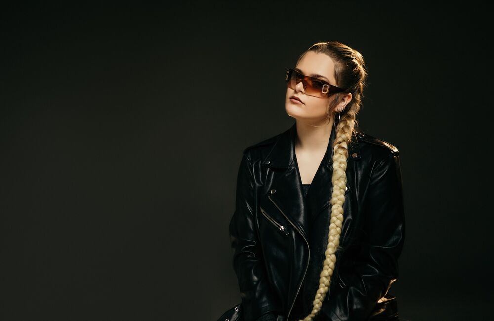 Rođena je 2003. godine u Kraljevu