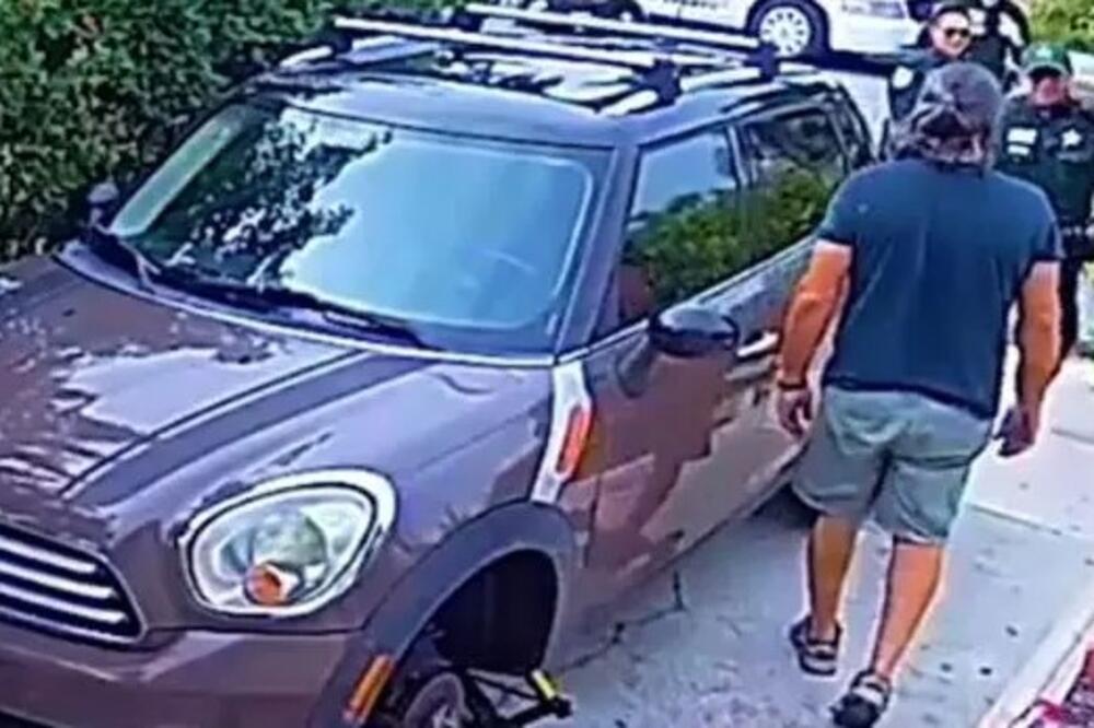 Dok je sedeo napolju iz njegove kuće čuli se ženski urlici: Kad je policija shvatila šta je, uhvatili se za glavu