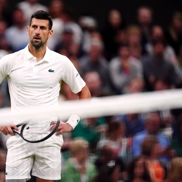 Novinar pokazao sliku OVE ŽENU Đokoviću, Srbin odmah prebledeo! "Pričao si sa njom"? Novak poludeo kad je čuo...