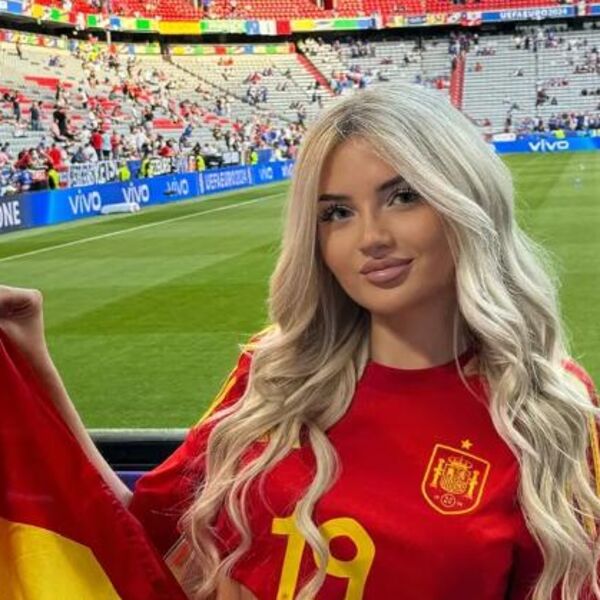 KAKVA JE OVO MAČKICA: Aleks zaludela čitav Minhen, lako je Špancima kad ih ovakva bomba bodri!