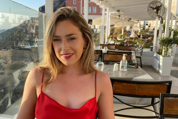 Stjuardesa pokušala da se ubije nakon brutalnog napada muža: Sad joj preti zatvorska kazna, zbog nje gori planeta!