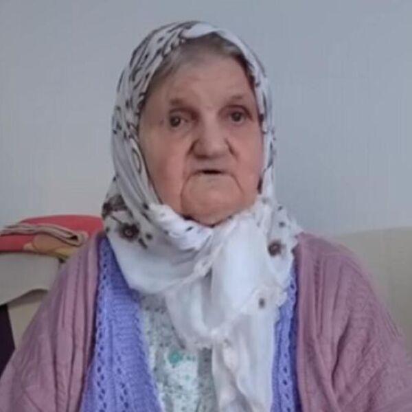 "Taman što sam ukopala dva muška deteta...": Eminina ispovest kida dušu na komade, život je šibao sa svih strana!