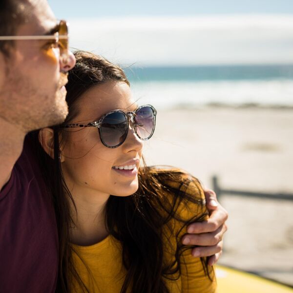 Ako posle ovog vremena nosite iste naočare za sunce, možete oštetiti vid: Srbi za ovo ne znaju, a opasno je