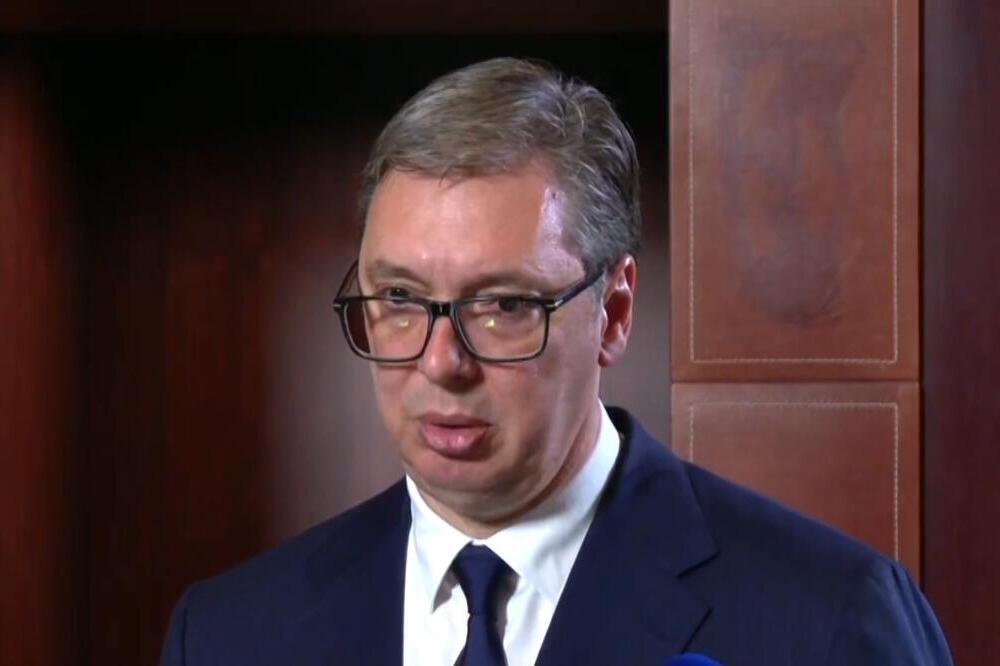 "Sa nevericom gledamo strašne scene sa mesta nesreće" Vučić uputio saučešće zbog tragedije u Južnoj Koreji